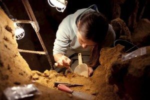 Los neandertales se extinguieron por una combinación de factores, entre ellos el estrés poblacional causado por la llegada del Homo sapiens, informa el Institut Català de Paleoecologia Humana i Evolució Social (IPHES)