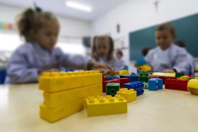 Imagen de archivo de unos niños en el aula. Crédito: EFE/Óscar Corral