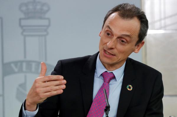 El ministro de Ciencia, Universidades e Innovación, Pedro Duque, en la rueda de prensa tras el Consejo de Ministros. EFE/ Chema Moya
