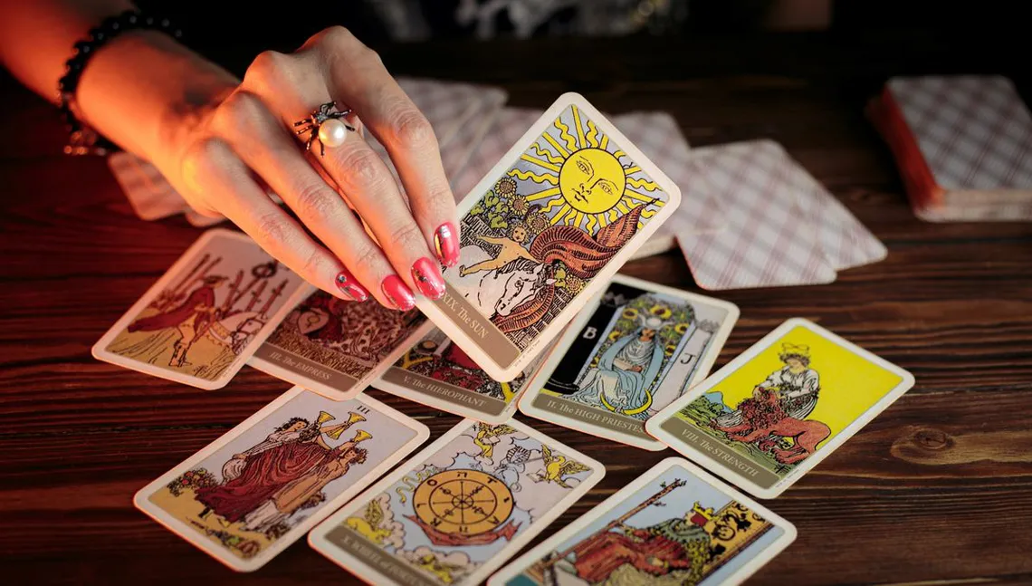 Qué preguntar a una vidente en una sesión de tarot